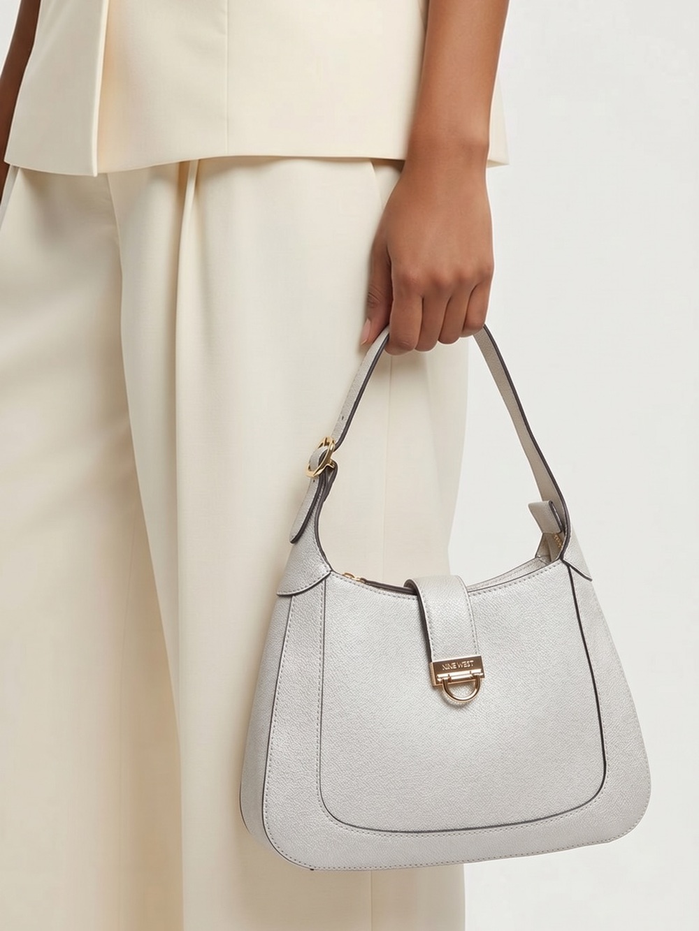 Nine West Cream Shoulder Bag Purse Gold Hardware Elegant Classic